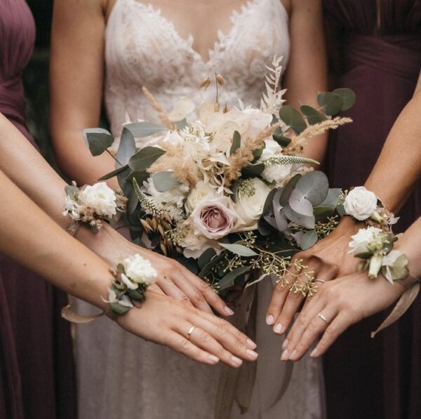 Corsage and Boutonniere Set - Image 15